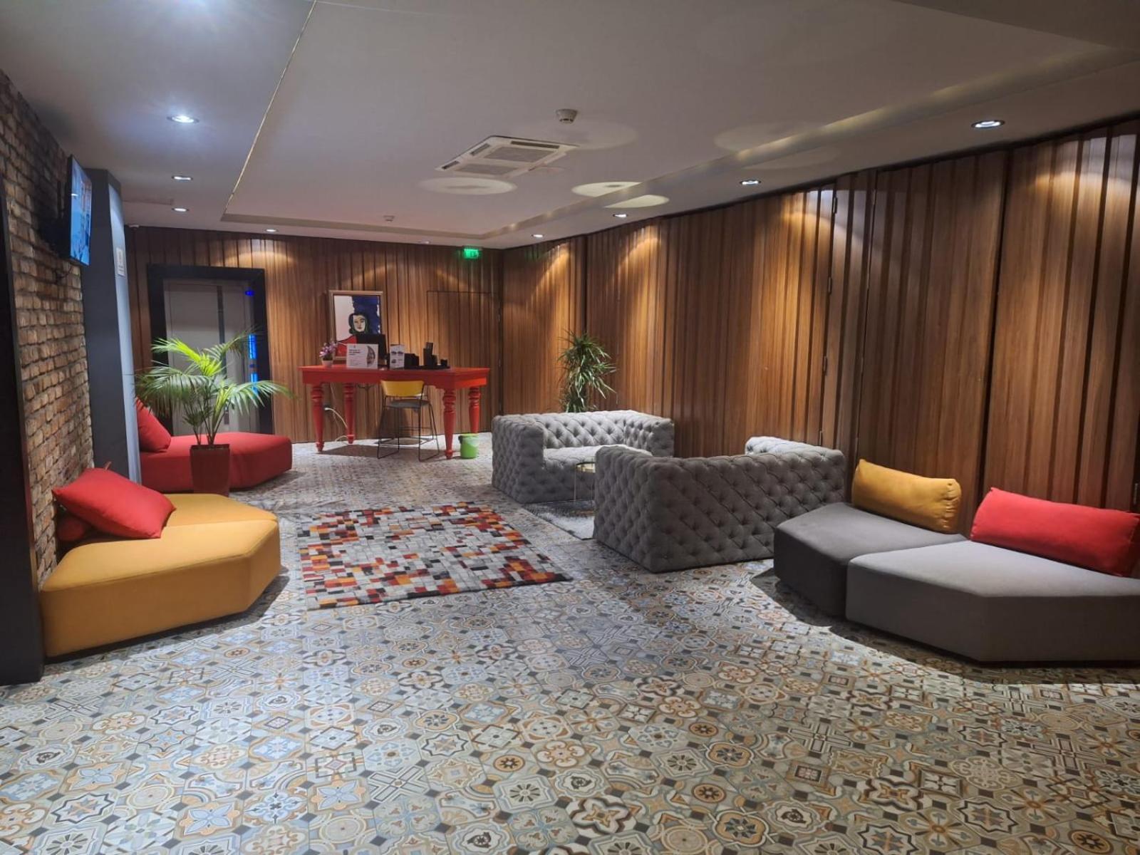 Next Door Park Hotel Skopje Luaran gambar