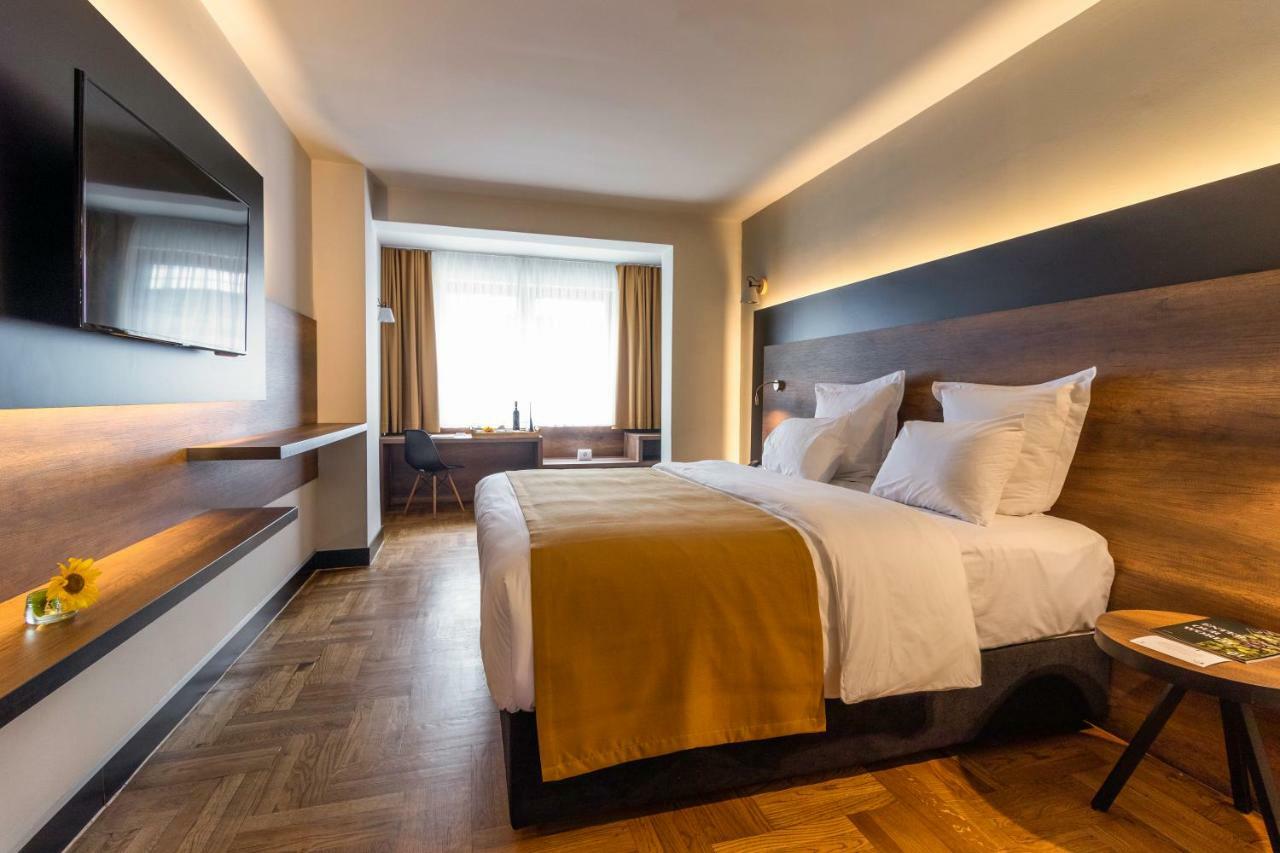 Next Door Park Hotel Skopje Luaran gambar