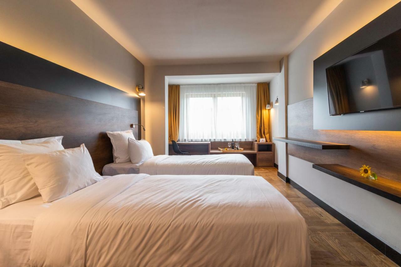 Next Door Park Hotel Skopje Luaran gambar